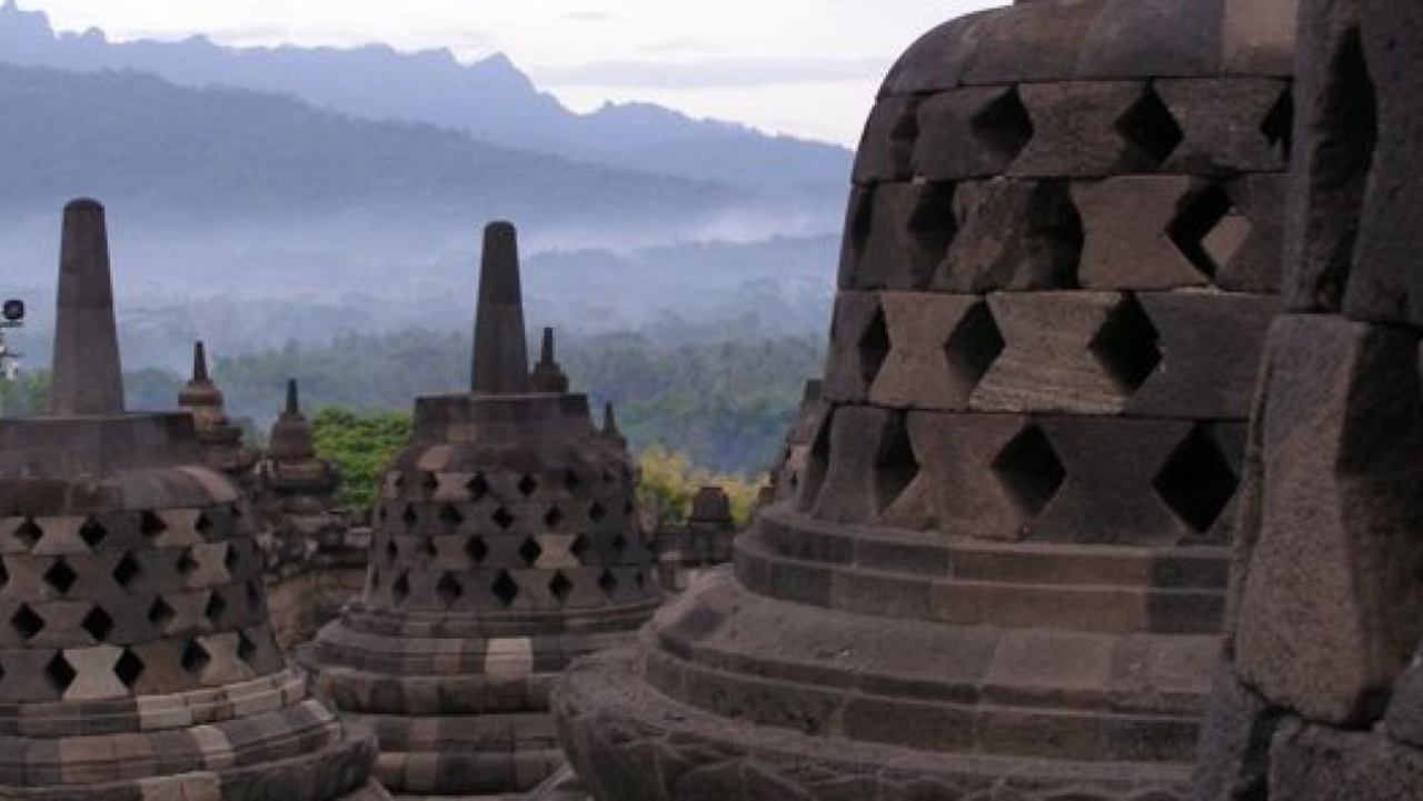 cropped-Borobudur-2.jpg
